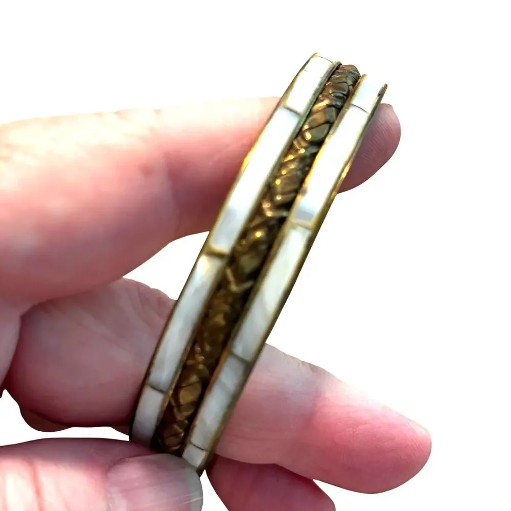 Vintage bangle bracelet Boho festival style brass & Mother of Pearl inlay 80s - Picture 7 of 7